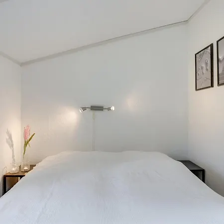 Essi - 300m From The Sea By Interhome