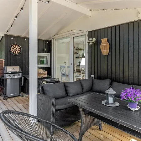 Essi - 300m From The Sea By Interhome Vester Somarken